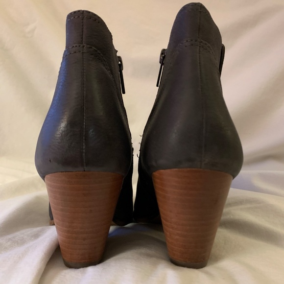 Frye 'Reina' western ankle boots in blue nubuck leather - Picture 4 of 10